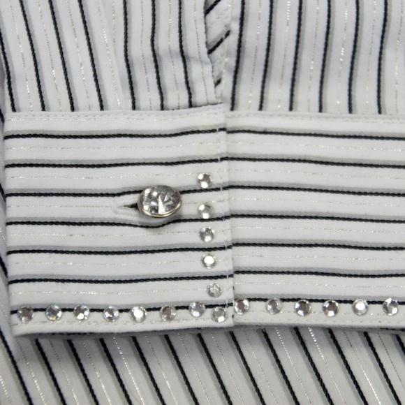 Fun sparkly western shirt size med - Picture 7 of 8